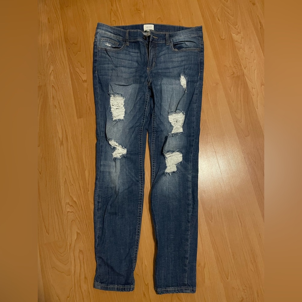 Distressed Skinny Leg size 29 ID:23 Jeans